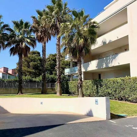 2 Climatise Avec Parking, Et Port A Pied - Fr-1-604-20 Appartement
